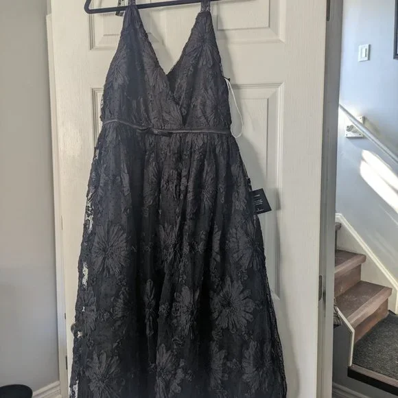 Lulu's Black Floral Lace Midi Dress - Picture 3 of 5